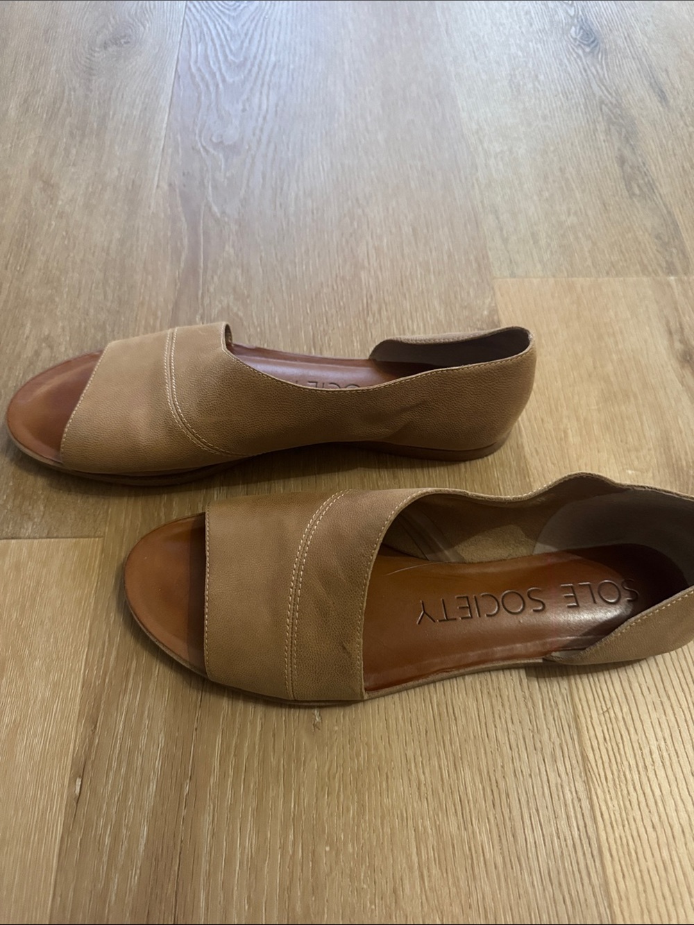 Sole society natural leather flats. Size 9. Like new! So comfortable. - Picture 2 of 6